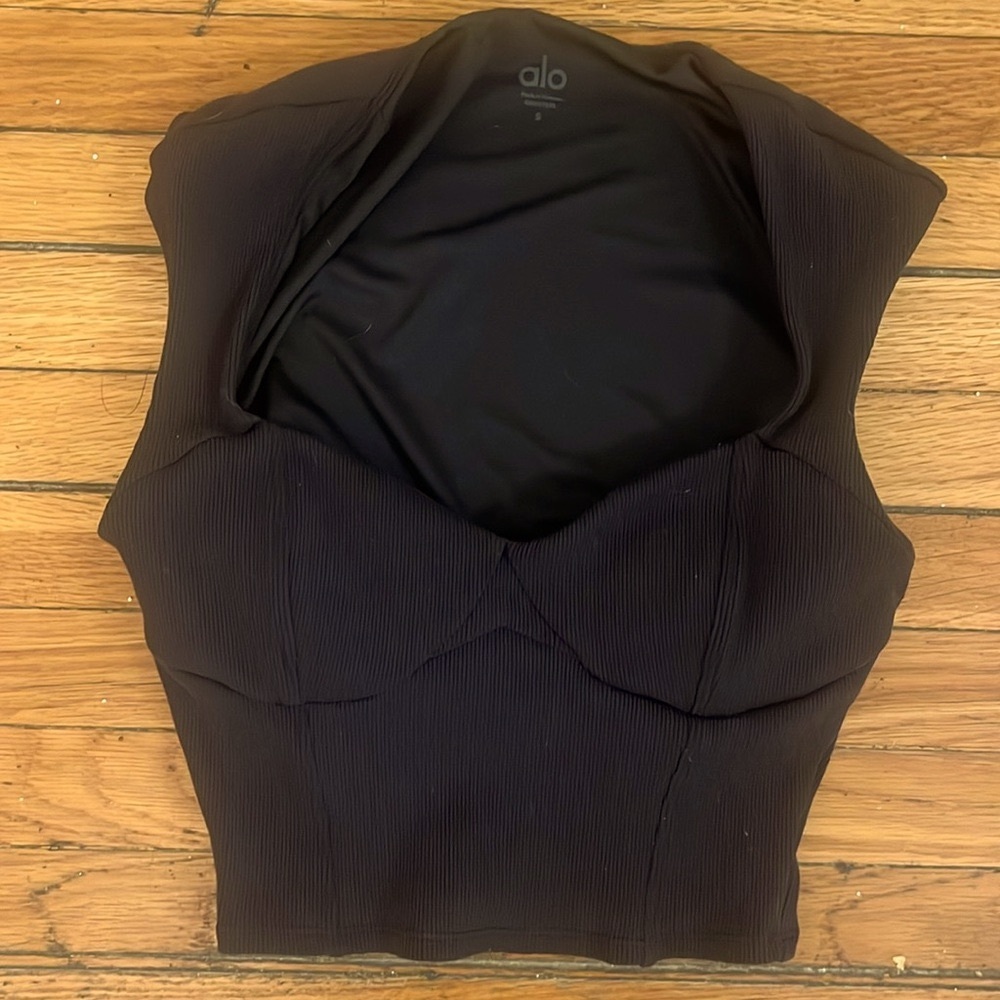 Brand New🎉🎉 ALO Yoga Women's Black Crop Top